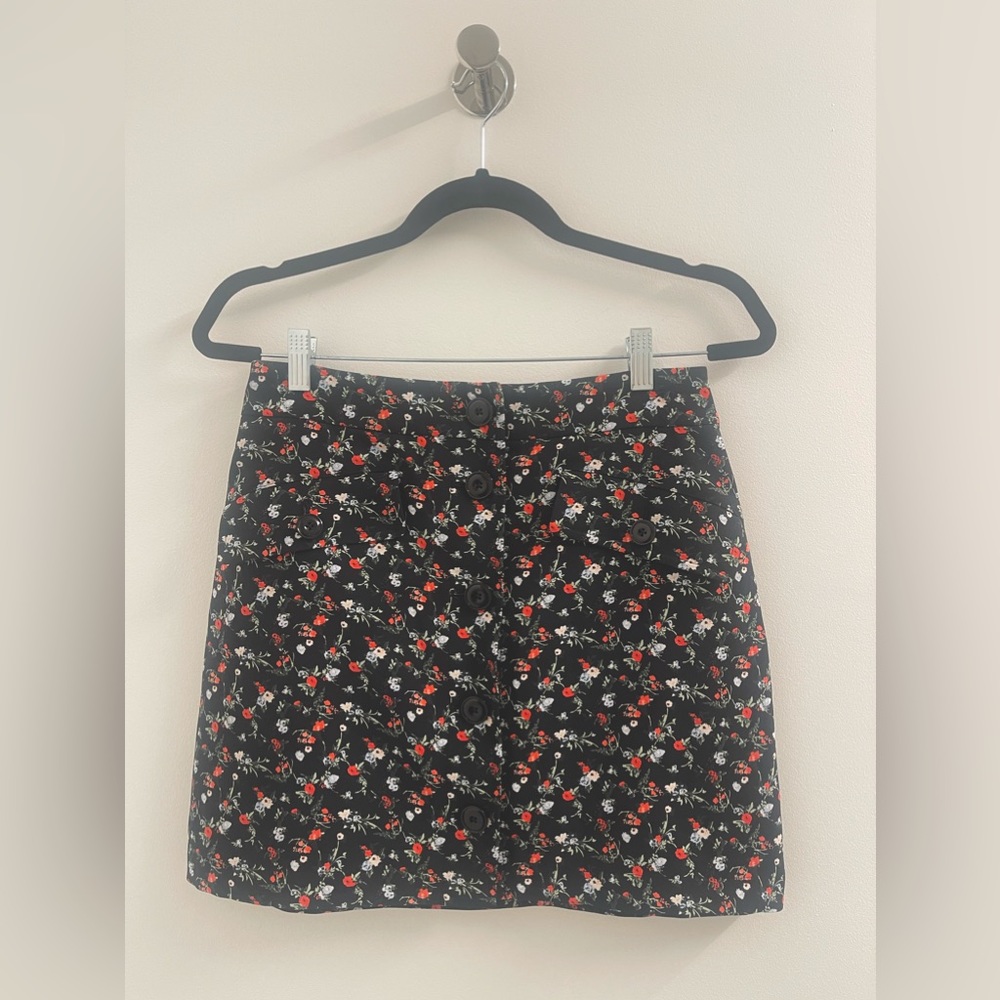 Aritzia Little Moon Floral High Waisted Mini Skirt Size 8